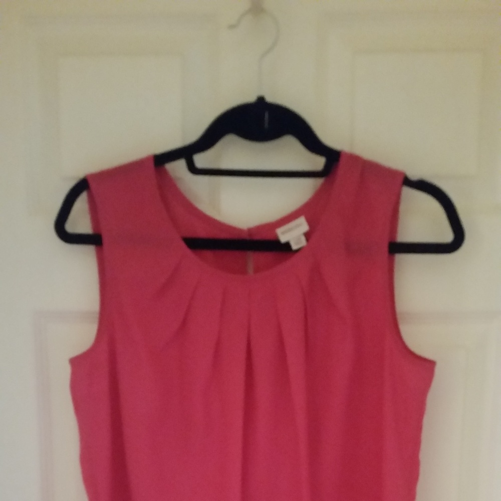 Hot pink short sleeve top